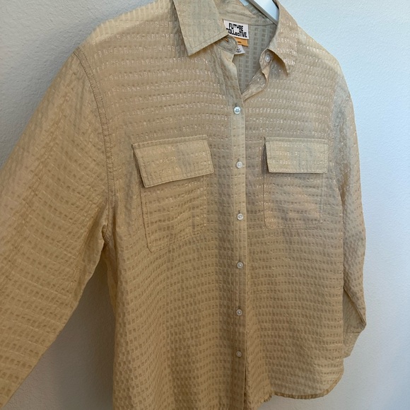 Future Collective Tops - ☀️ NWOT FUTURE COLLECTIVE Jenny K. Lopez Metallic Gold Textured Button-Up